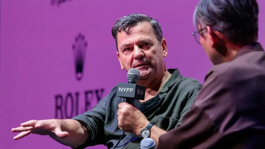 Видео к фильму Отражения №3 | Christian Petzold on Miroirs No. 3