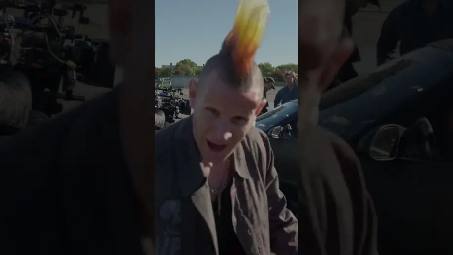 Видео к фильму Пойман с поличным | The kind of neighbour you&rsquo;ll never forget. Matt Smith is Russ in Caught  Stealing