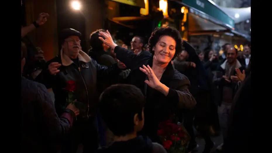 Видео к фильму Crossing | Trailer [Subtitled]