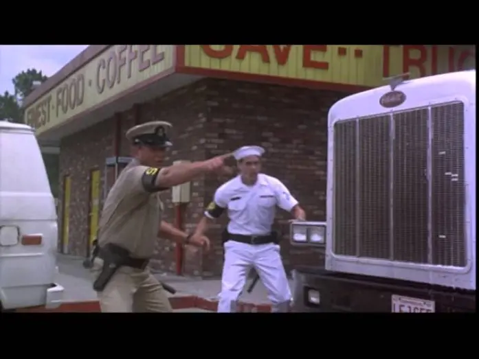 Видео к фильму Конвоиры | Chasers - Trailer