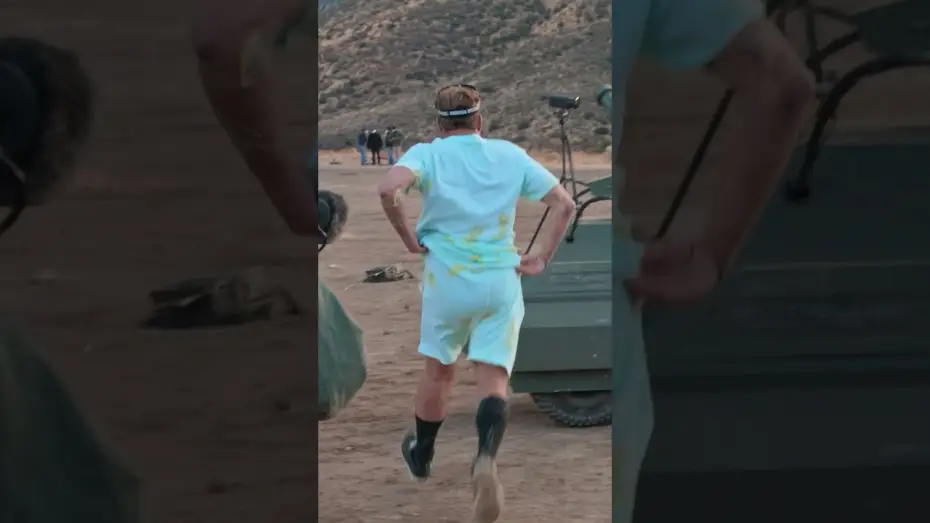 Видео к фильму Jackass 5 — Wee Man Tank
