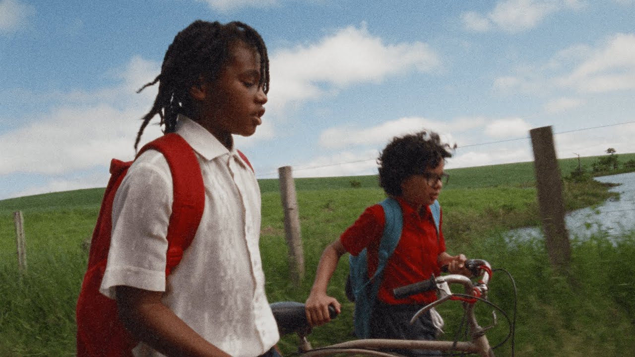 Видео к фильму Alinhamento Milenar: Official Short-Film | J&atilde;o - Alinhamento Milenar (Curta-Metragem Oficial)