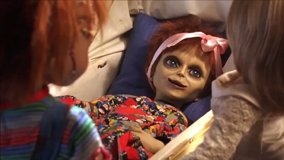 Видео к фильму Потомство Чаки — El Hijo de Chucky (2004) | Matar es una Adicción Escena