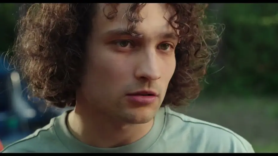 Видео к фильму Un champ de fraises pour l&rsquo;&eacute;ternit&eacute; | UN CHAMP DE FRAISES POUR L'&Eacute;TERNIT&Eacute; - BANDE ANNONCE VF (AU CIN&Eacute;MA LE 1ER JUILLET)