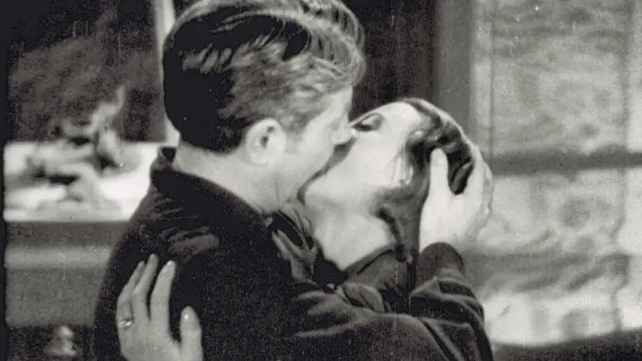 Видео к фильму Набережная туманов | Le Quai des brumes (1938) Bande Annonce Originale