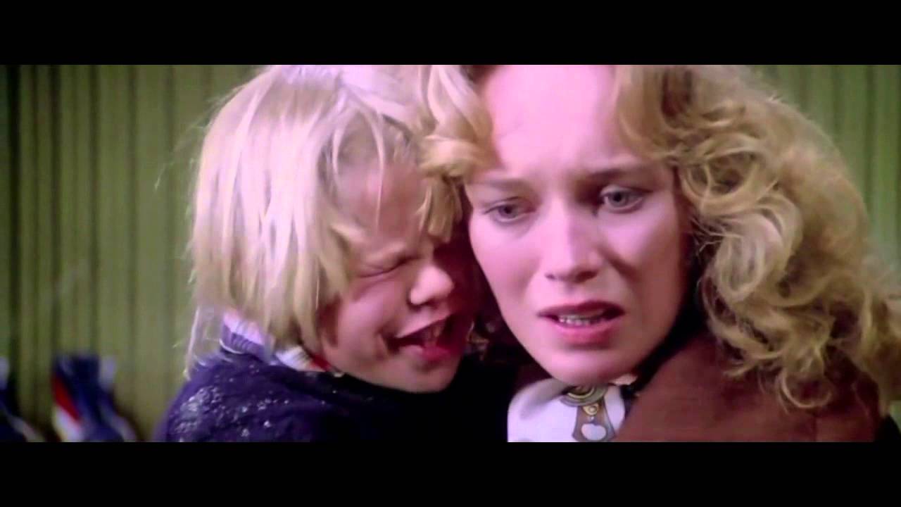 Видео к фильму Дом на краю кладбища | Bob from The House by the Cemetery