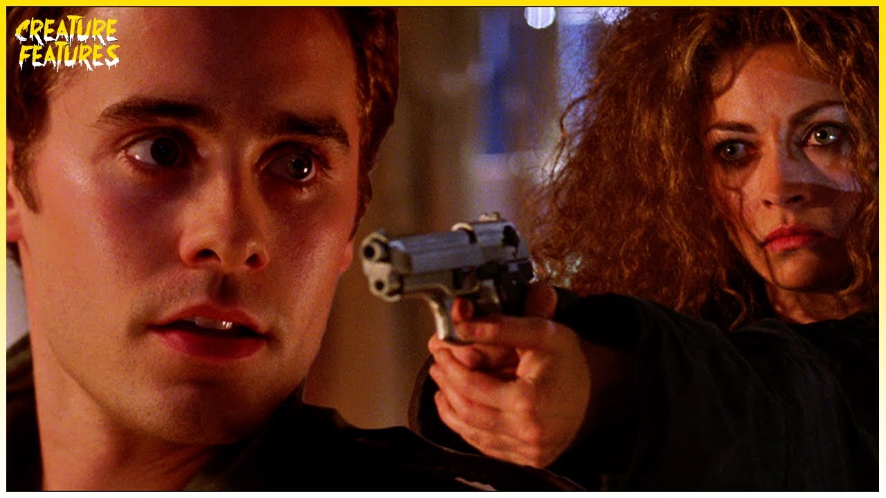 Видео к фильму Городские легенды | Brenda Creates Her Own Urban Legend