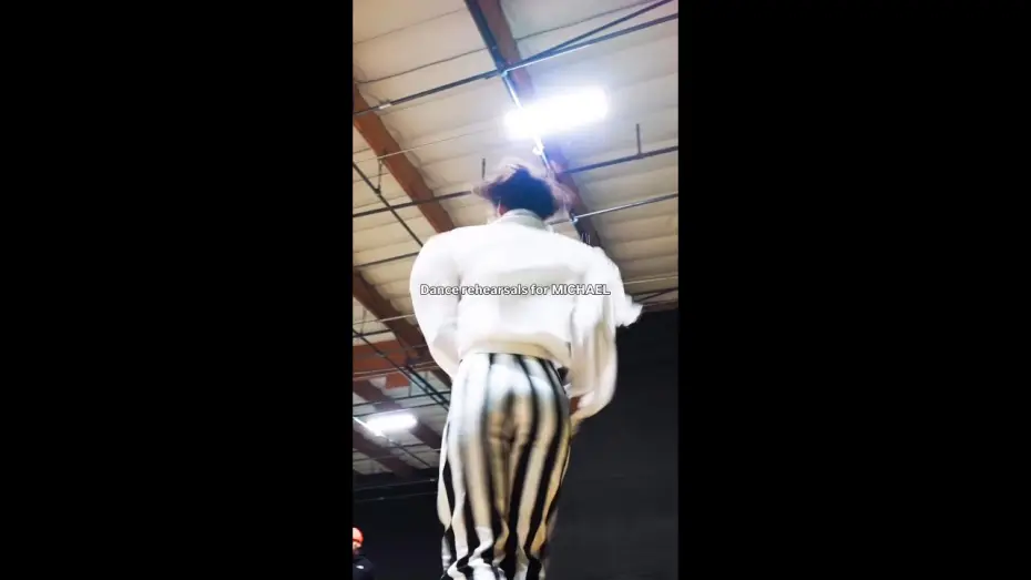 Видео к фильму Майкл | Watch Jaafar Jackson master the moves for Michael...