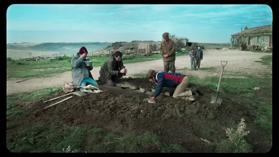 Видео к фильму Химера | Una Goccia Nel Mare - LA CHIMERA Official Soundtrack