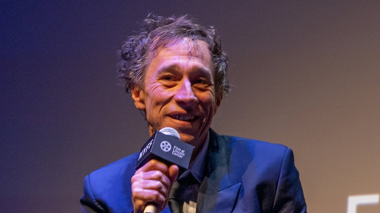 Видео к фильму Предчувствие | Bertrand Bonello on The Beast