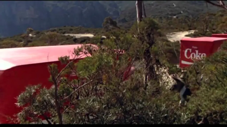 Видео к фильму Парень из фирмы &laquo;Кока-Кола&raquo; | The Coca Cola Kid - Trailer