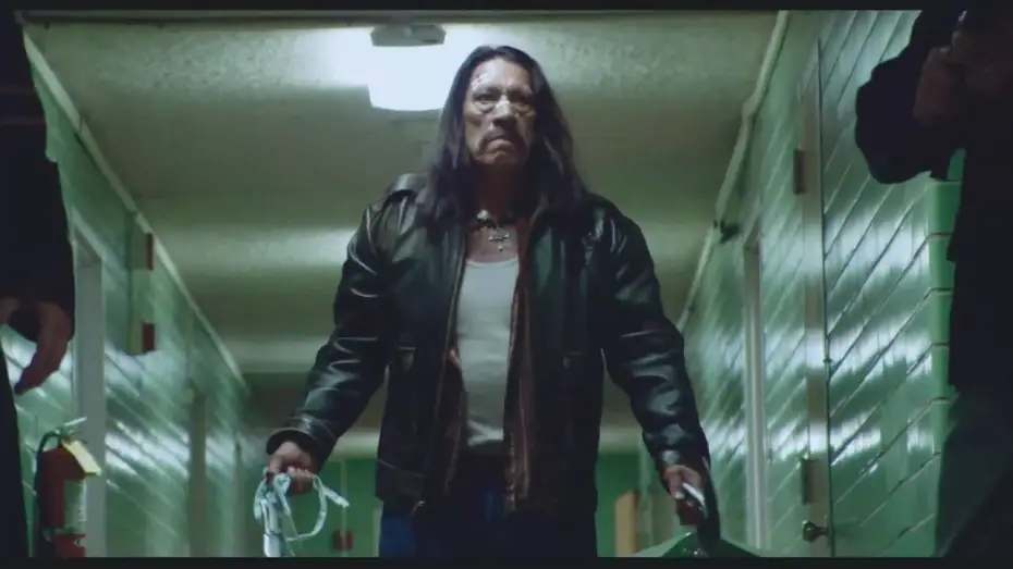 Видео к фильму Мачете — Machete - Trailer Español HD