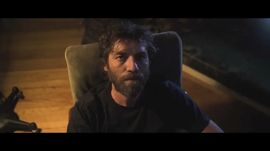 Видео к фильму &Eta; &Zeta;&omega;ή &Mu;&epsilon;&tau;ά | &Eta; &Zeta;&omega;ή &Mu;&epsilon;&tau;ά - Trailer (10&omicron; &Pi;&alpha;&nu;ό&rho;&alpha;&mu;&alpha;)
