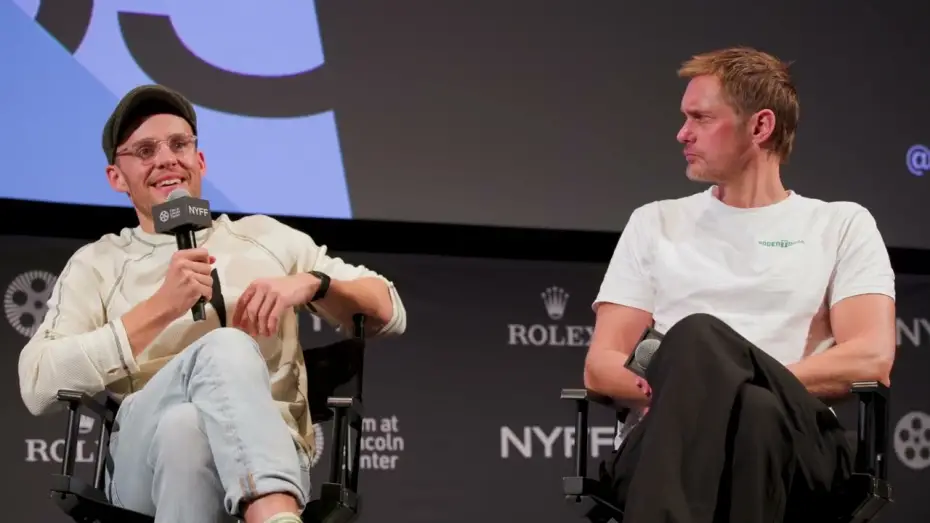 Видео к фильму Седло | Harry Lighton and Alexander Skarsg&aring;rd on Pillion