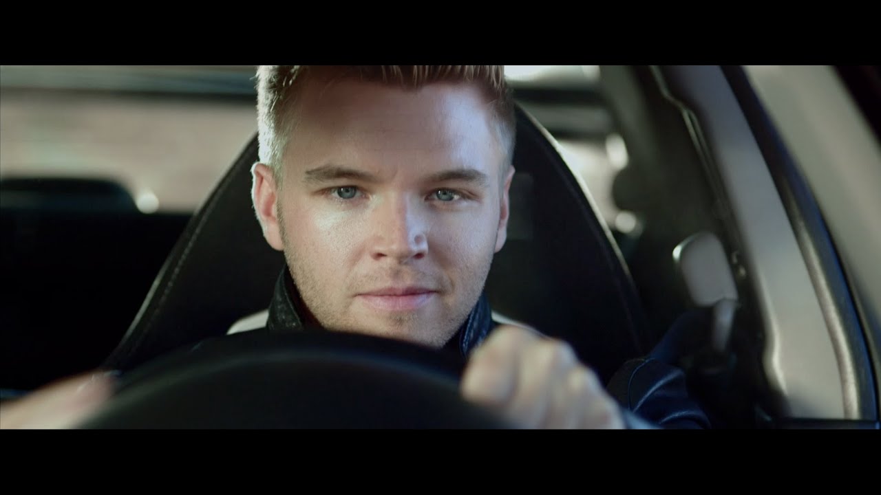 Видео к фильму Прирожденный гонщик 2 | Born To Race Fast Track Trailer