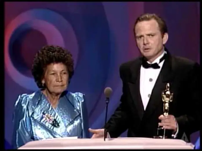 Видео к фильму Танцующий с волками | Dances With Wolves Wins Adapted Screenplay: 1991 Oscars