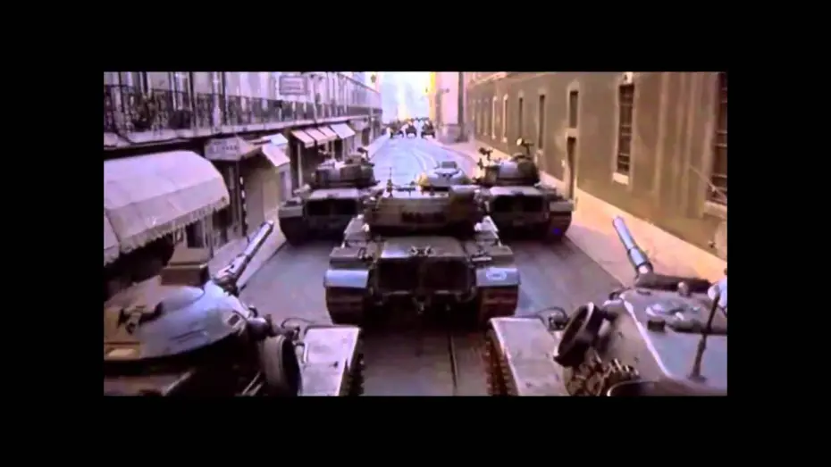 Видео к фильму April Captains | April Captains (Capit&atilde;es de Abril) - Trailer