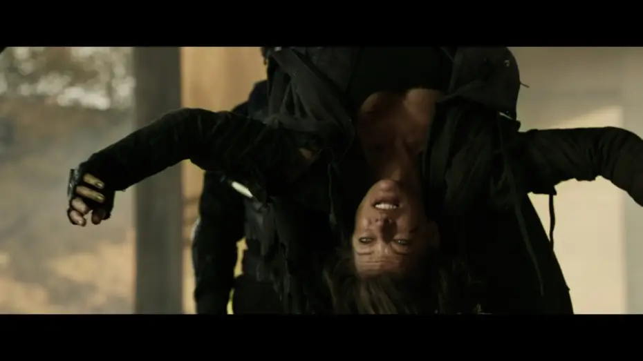 Видео к фильму Обитель зла: Последняя глава | RESIDENT EVIL : CHAPITRE FINAL - Extrait "Is that all you got ?" VF