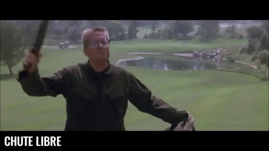 Видео к фильму С меня хватит! | Chute libre - Sc&egrave;ne culte &ndash; Fusil &agrave; pompe au golf