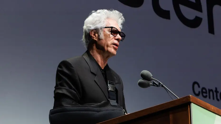 Видео к фильму Отец, мать, сестра, брат | Jim Jarmusch Introduces Father Mother Sister Brother