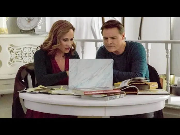 Видео к фильму Искренне, безумно, сладко | Pumpkin Patch Match - Autumn Traditions | Truly, Madly, Sweetly - Hallmark Channel