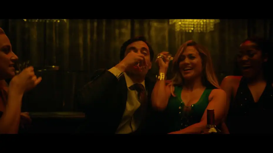 Видео к фильму Стриптизёрши | QUEENS -  Bumper [VF]