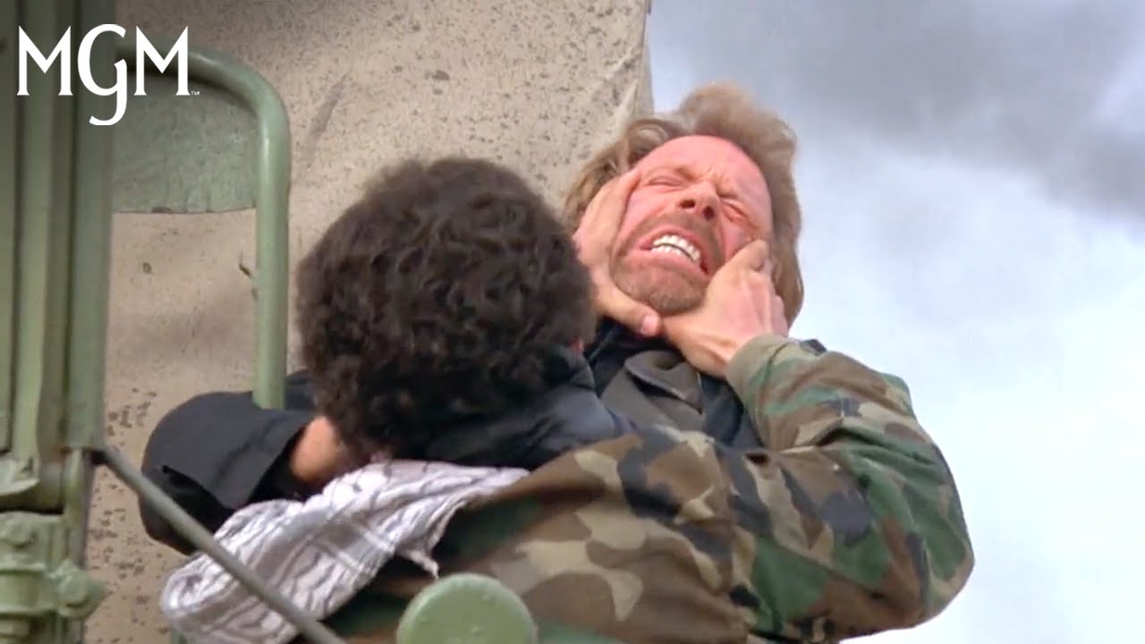 Видео к фильму Отряд &laquo;Дельта&raquo; | Fight Scene On Moving Truck