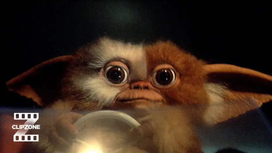 Видео к фильму Гремлины | Gizmo To The Rescue!