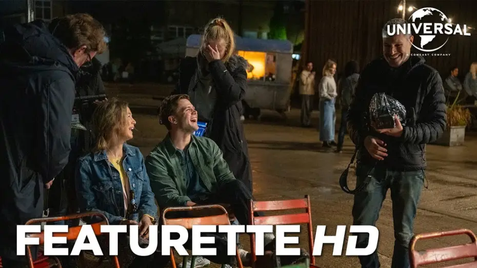 Видео к фильму Бриджит Джонс: Без ума от мальчишки | Featurette - En el rodaje con Ren&eacute;e [VOSE]