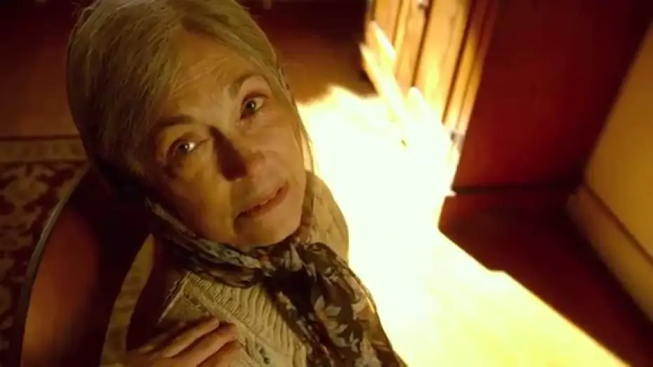 Видео к фильму Визит | The Visit / Extrait "Becca entend mamie rire" VF [Au Cin&eacute;ma le 7 octobre]