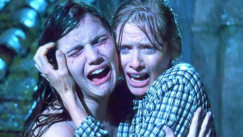 Видео к фильму Урод в замке | CASTLE FREAK Trailer (1995) Stuart Gordon Horror