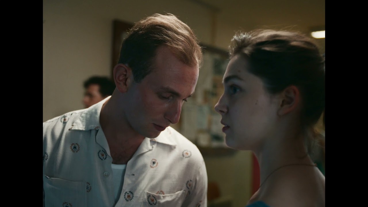 Видео к фильму Событие | Happening / L'&Eacute;v&eacute;nement (2021) - Trailer English Subs