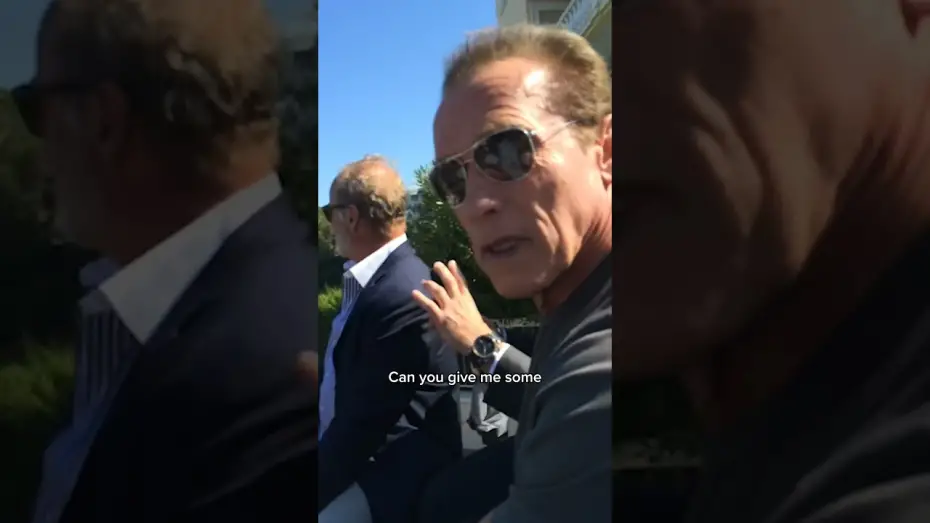 Видео к фильму Бегущий человек | Arnie with the tank riding advice for Glen