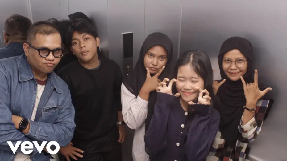 Видео к фильму Hafiz & Friends: We Were Always Meant to Be Here | Hafiz & Friends: We Were Always Meant to Be Here (Official Trailer)