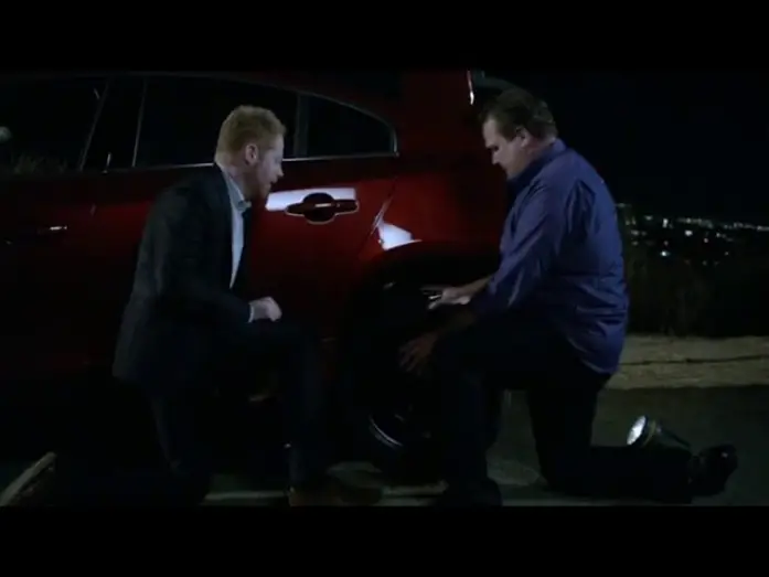 Видео к сериалу Американская семейка — Сезон 5 — Modern family gag reel/bloopers Season 5.