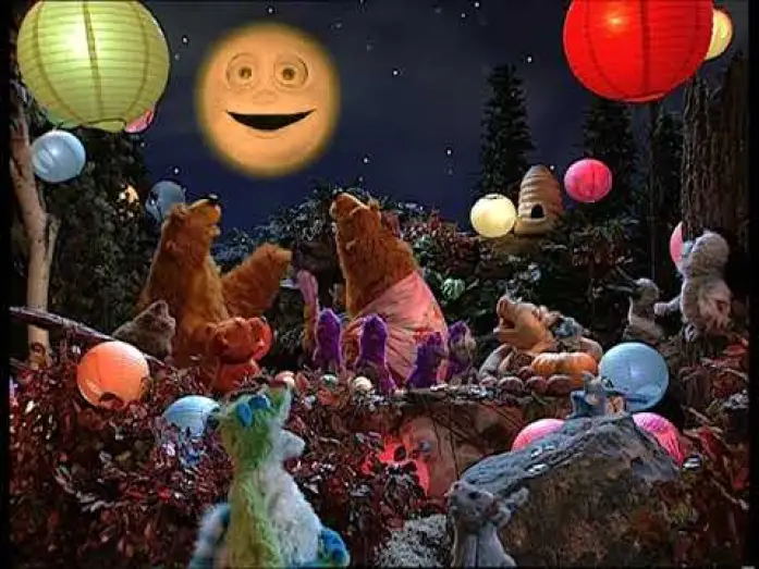Видео к сериалу Медвежонок в большом голубом доме — Bear In The Big Blue House - Goodbye Song (Full Cast Version)