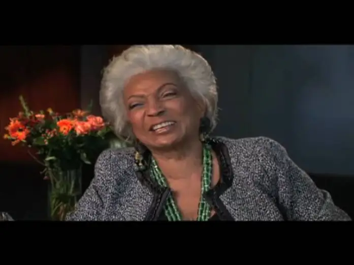 Видео к сериалу Звездный путь — Nichelle Nichols on how Star Trek's "Uhura" got her name - EMMYTVLEGENDS.ORG