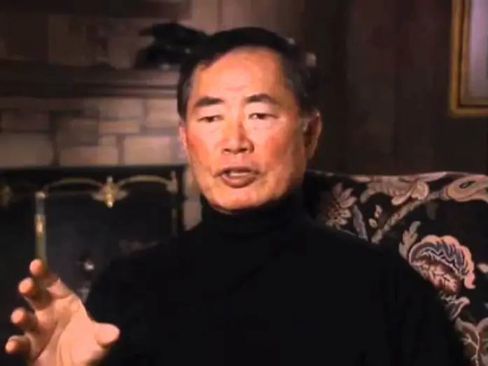 Видео к сериалу Звездный путь — George Takei discusses Gene Roddenberry- EMMYTVLEGENDS.ORG