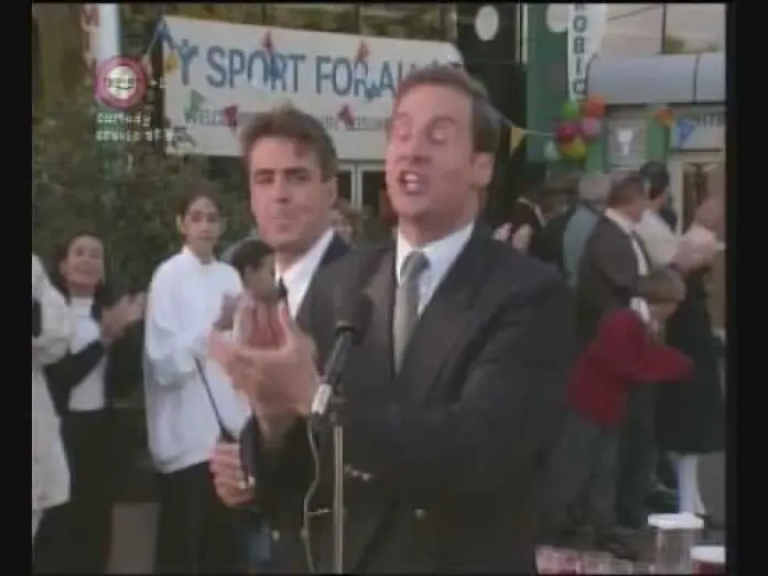 Видео к сериалу Империя Бриттаса — The Brittas Empire - Electrocution Scene