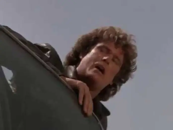 Видео к сериалу Рыцарь дорог — Мандрівний лицар (Knight Rider) - K.I.T.T. після дуелі з Голіафом