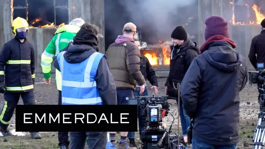 Видео к сериалу Ферма Эммердейл — Emmerdale - Behind the Scenes of the Barn Explosion