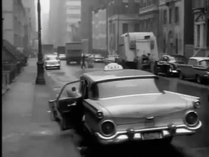 Видео к сериалу Обнажённый город — "Naked City" TV Intro