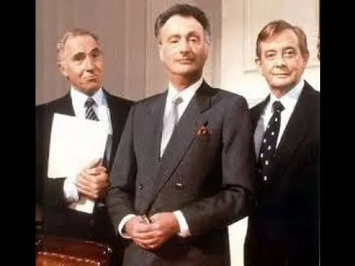 Видео к сериалу Да, господин министр — Yes minister outtakes