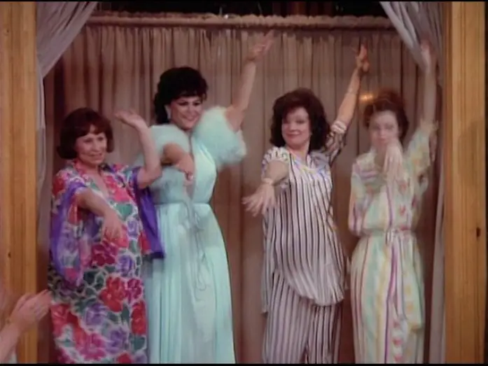 Видео к сериалу Создавая женщину — DESIGNING WOMEN Countdown Starts 6/19!