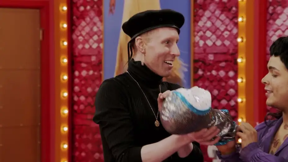 Видео к сериалу Королевские гонки РуПола — RuPaul's Drag Race Season 18 | Exclusive Sneak Peek
