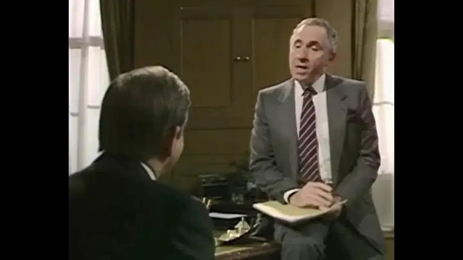 Видео к сериалу Да, господин Премьер-министр  — Yes Prime Minister  -  Sir Humphrey shows poll rigging