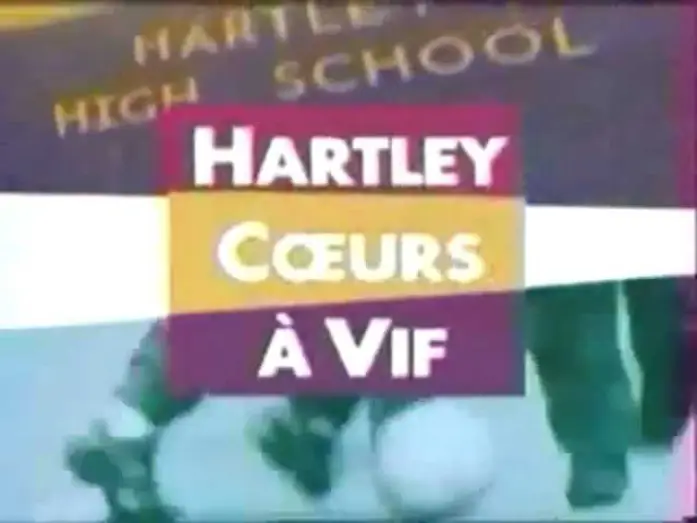 Видео к сериалу Школа разбитых сердец — Hartley, coeurs à vif - Générique de début [VF]