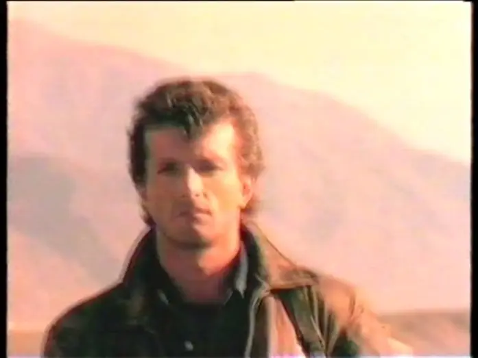 Видео к сериалу Автостопщик  — The Hitchhiker  1984 Intro (High Quality)