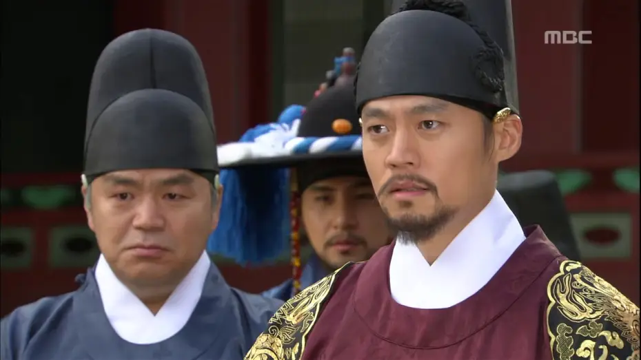 Видео к сериалу Ли Сан, ветер во дворце — [최고시청률 38.6% 레전드 사극] 이산 Lee San 혜경궁 홍씨의 생일 진연에 나가지 못한 송연