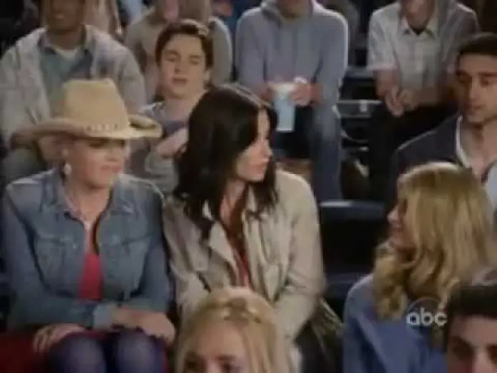 Видео к сериалу Город хищниц — "Cougar Town" Trailer